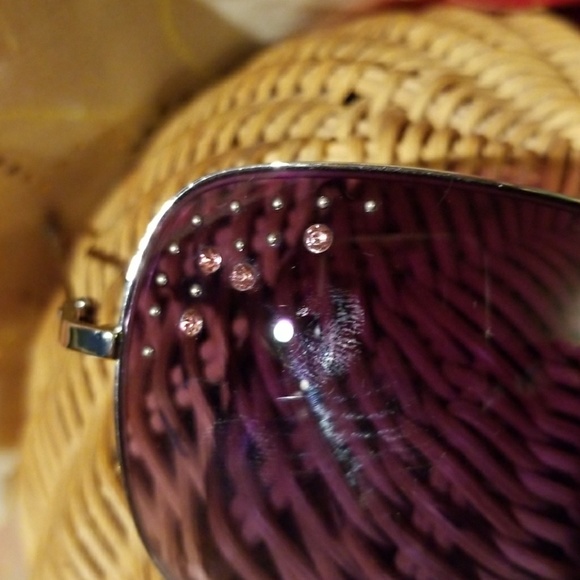 Aviation Style Sunglasses - Picture 5 of 6